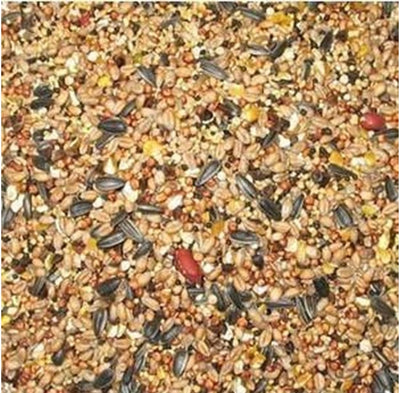Diverse mix van merkloos strooivoer met zaden en granen.
